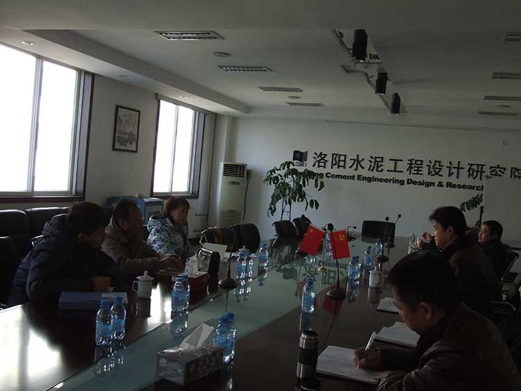 新疆三寶實業(yè)集團項目部杜永紅部長2015年1月20日來我院洽談工程合作