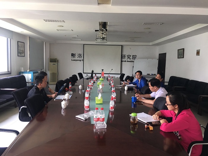 武漢客戶來(lái)我院就污泥處理項(xiàng)目進(jìn)行交流