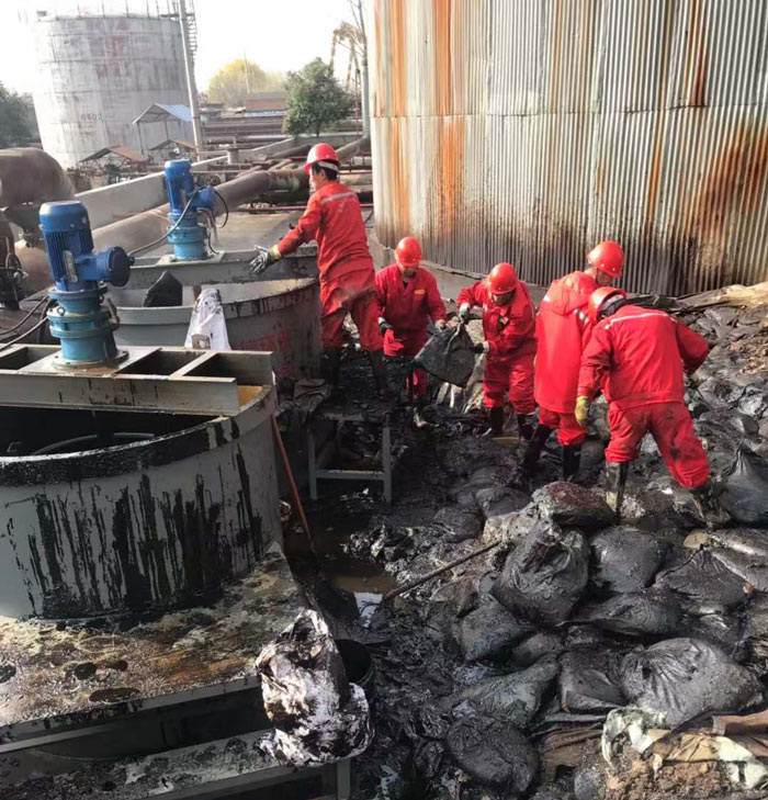 罐底油泥清理轉(zhuǎn)運及處理的方法