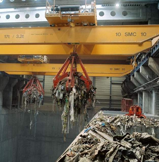 垃圾吊車的結構組成