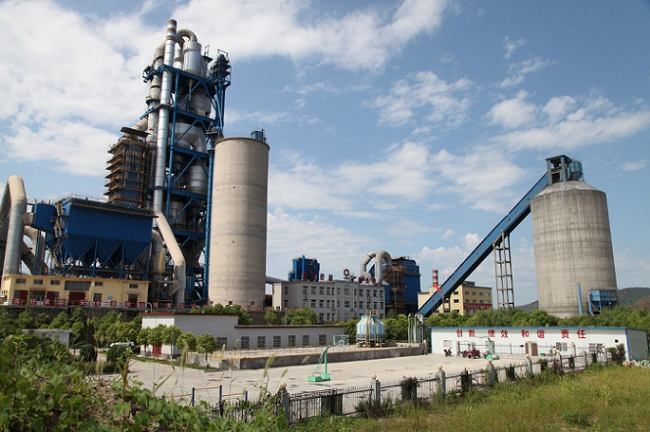 水泥熟料線協(xié)同處理危廢固廢生活垃圾